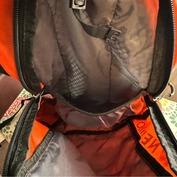 NEVO RHINO Orange/Black Hydration Backpack BLADDER & STRAW NOT INCLUDED - Picture 6 of 8